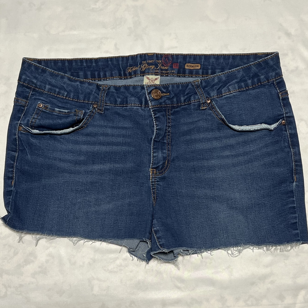 Faded Glory Womens Bermuda Jean Shorts Blue Denim Raw Hem Size 18 Stretch Cutoff
